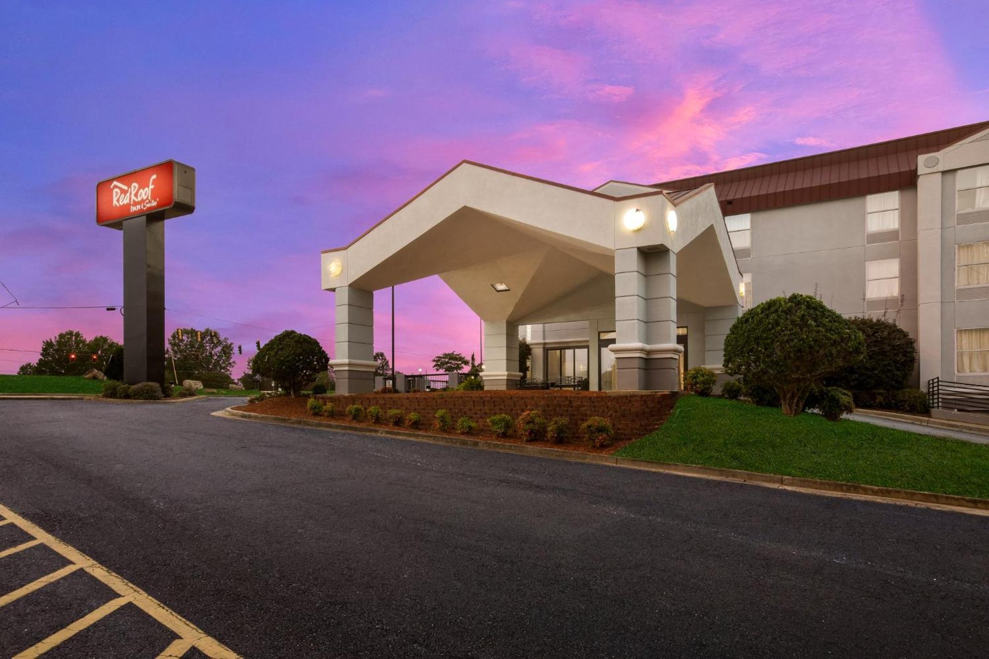 Red Roof Inn & Suites Newnan Exterior foto